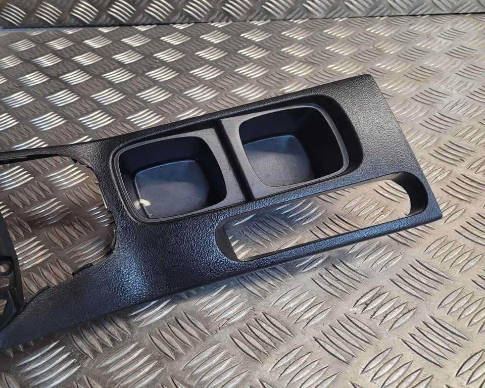 Portavasos Suzuki Vitara 2015-2024 Foto 3 de 4