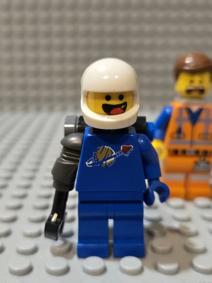 LEGO MINI FIGURE LOT OF 8 MINIFIGURES LEGO MOVIE 1 & 2 - Image 2 of 4