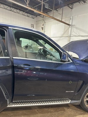 (LOCAL PICKUP ONLY) 14 15 16 17 18 BMW X5 Front Door Passenger Side Right