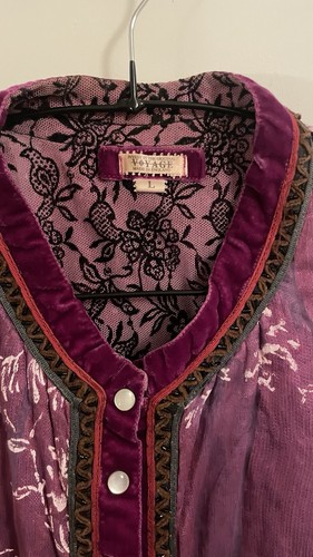 VOYAGE invest in the original , top silk, beautiful, rare, vintage,