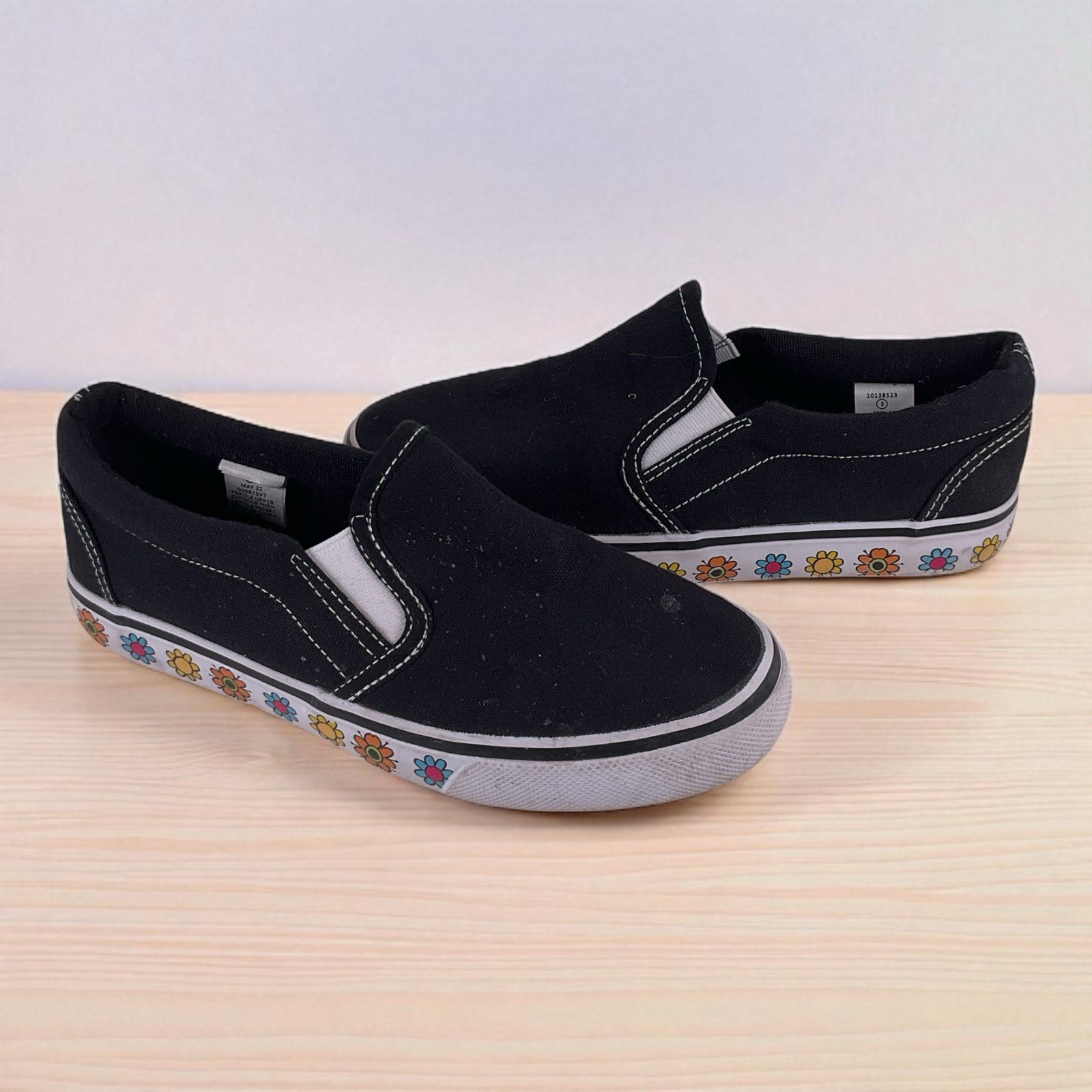 Women&rsquo;s Size 3 Floral Flowers Sidewall