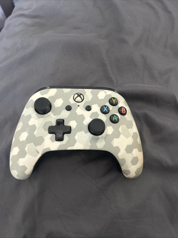 PowerA Wired Xbox One Controller NO WIRE