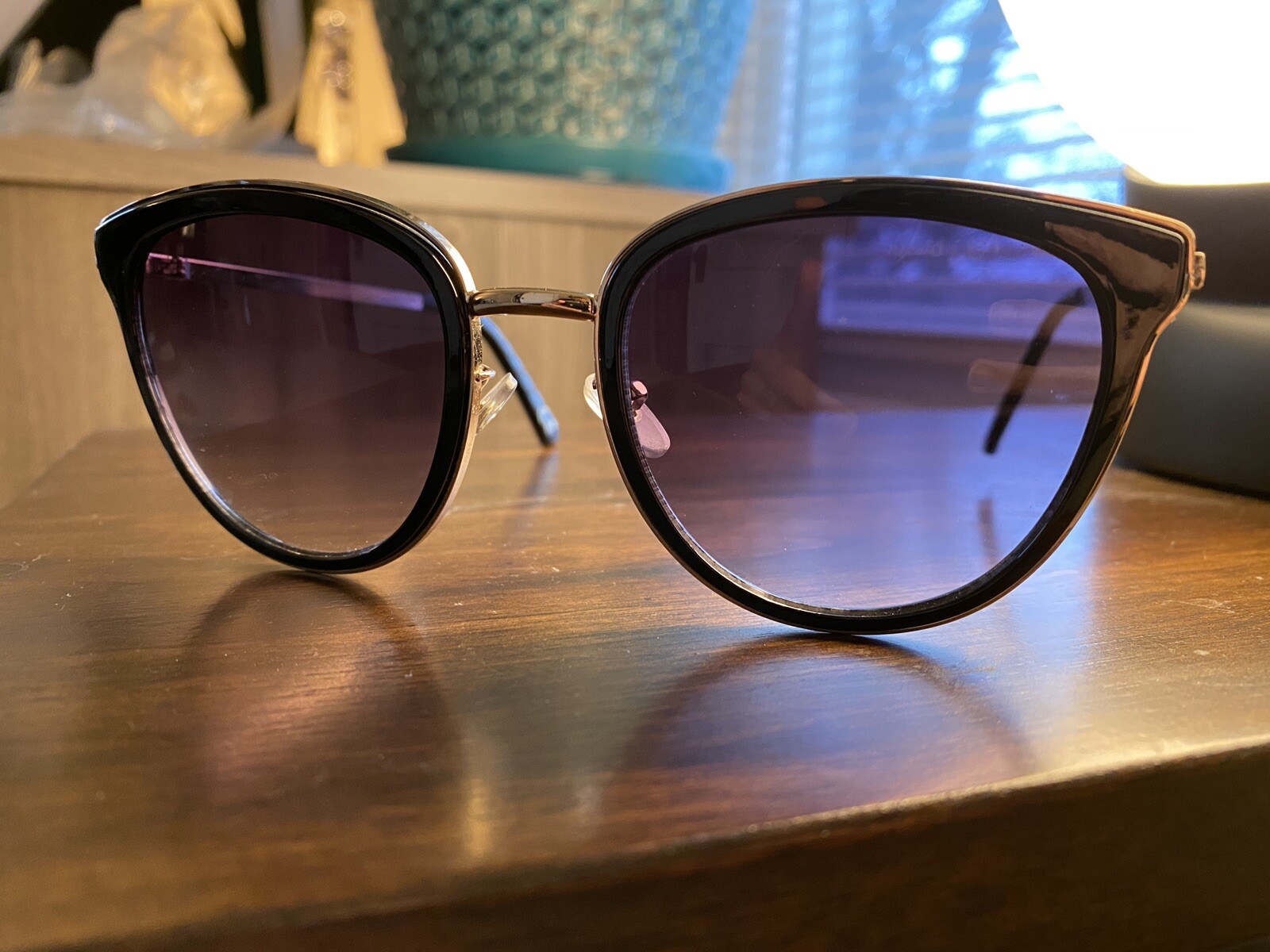 Angel Persephone Cat Eye Sunglasses in Shiny Black Smoke Gradient-image