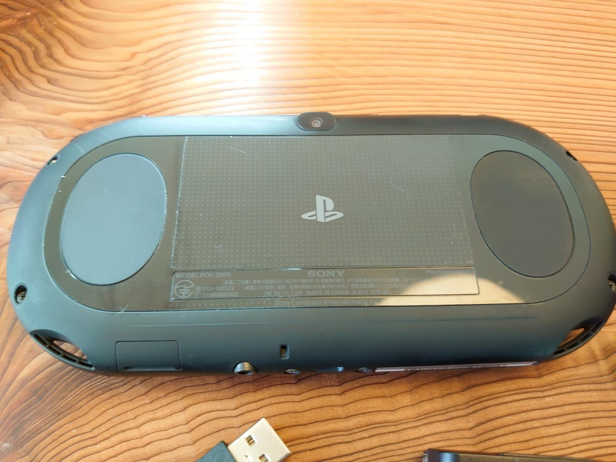 Sony PS Vita PCH-2000 ZA11 slim Black Console with Charger