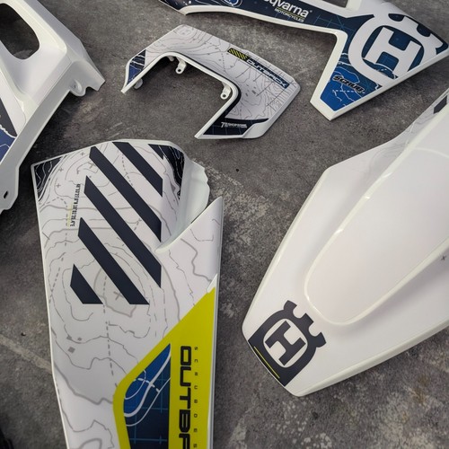 Plastics + Graphics Husqvarna TE FE 2020 2021 2022 2023 Matte finish - Picture 5 of 12