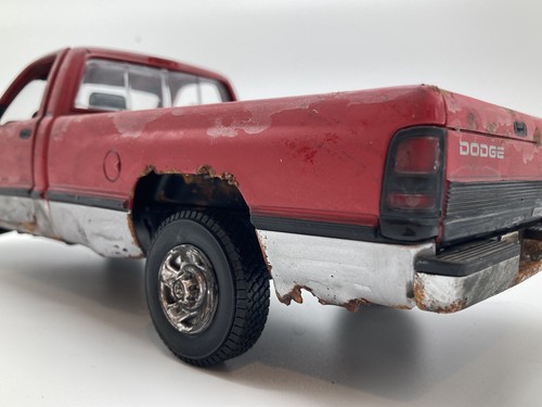 1/18 1995 Dodge Ram 2500 Diecast Model Custom Weathered Rusty Beater Truck - Picture 19 of 24
