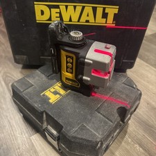          Dewalt DW089 Red Line 3 Beam Laser Level w/Magnetic Mount  hard Case