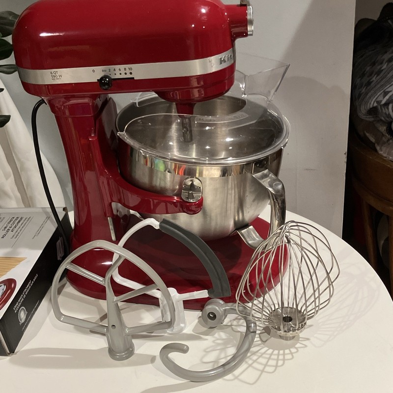 KitchenAid 6 Qt 590W Red Stand Mixer w/ Bowl, Whisk, Dough Hook, Beater 10-Speed