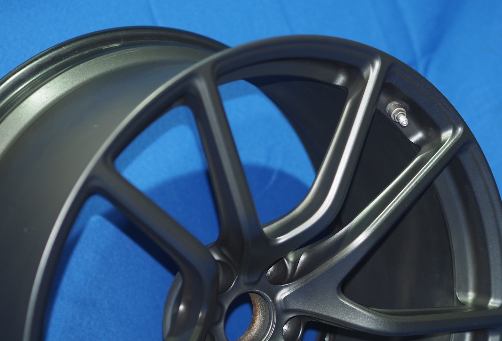 2016-2021 McLaren 570S Rear 20" x 10" Ten Spoke Rear Wheel Rim OEM A GRADE!