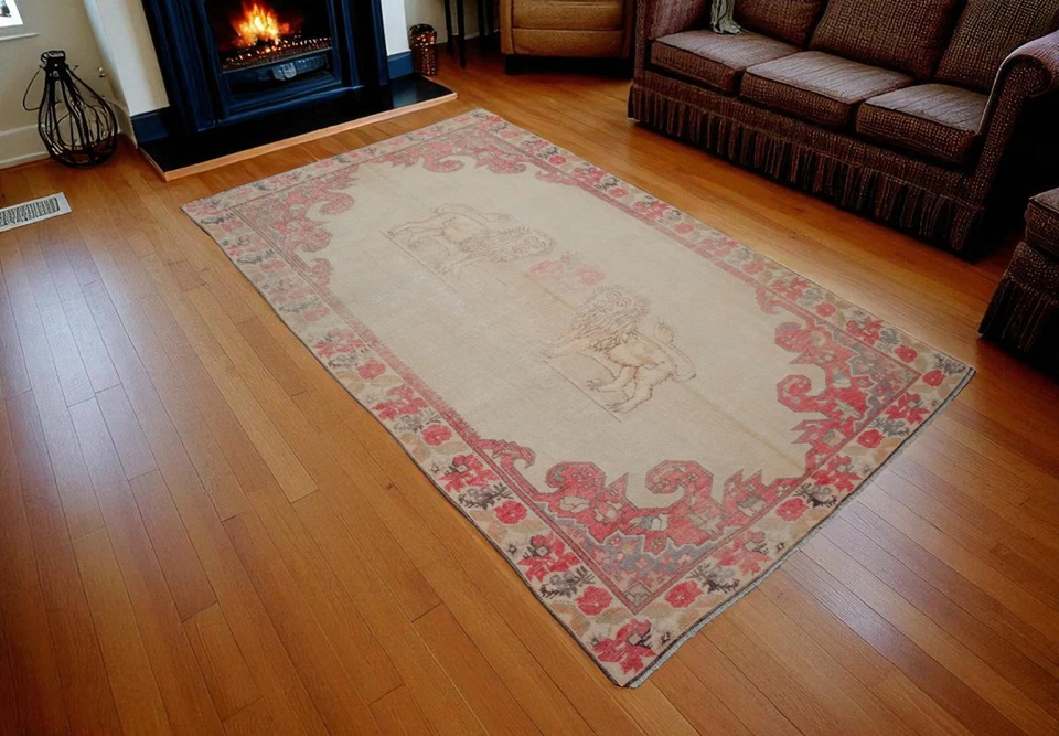 VINTAGE 1960s Turkish Rug | Hand Woven Anatolian with Rare Lion Motif 5x8 ft app - Image 2 of 4