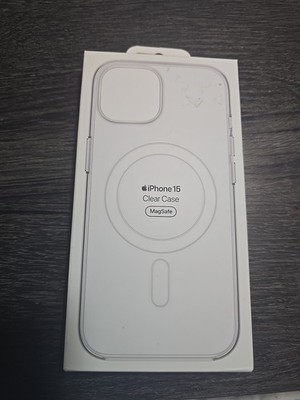 Apple Clear Case with MagSafe for iPhone 15