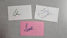 ONE DIRECTION SIGNED LIAM PAYNE SIGNED NIALL HORAN SIGNED & MALIK AUTOGRAPH LOT