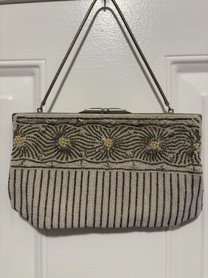 Bolso sin asas de noche vintage crema/gris con cuentas con correa etiqueta John Wanamaker Foto 2 de 4