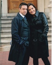 RAUL ESPARZA signed autograph 20x25cm LAW & ORDER in person autograph COA