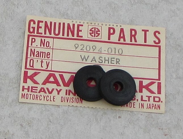 92094-010 Kawasaki Engine Cover Rubber Washers (set of 2) for F9