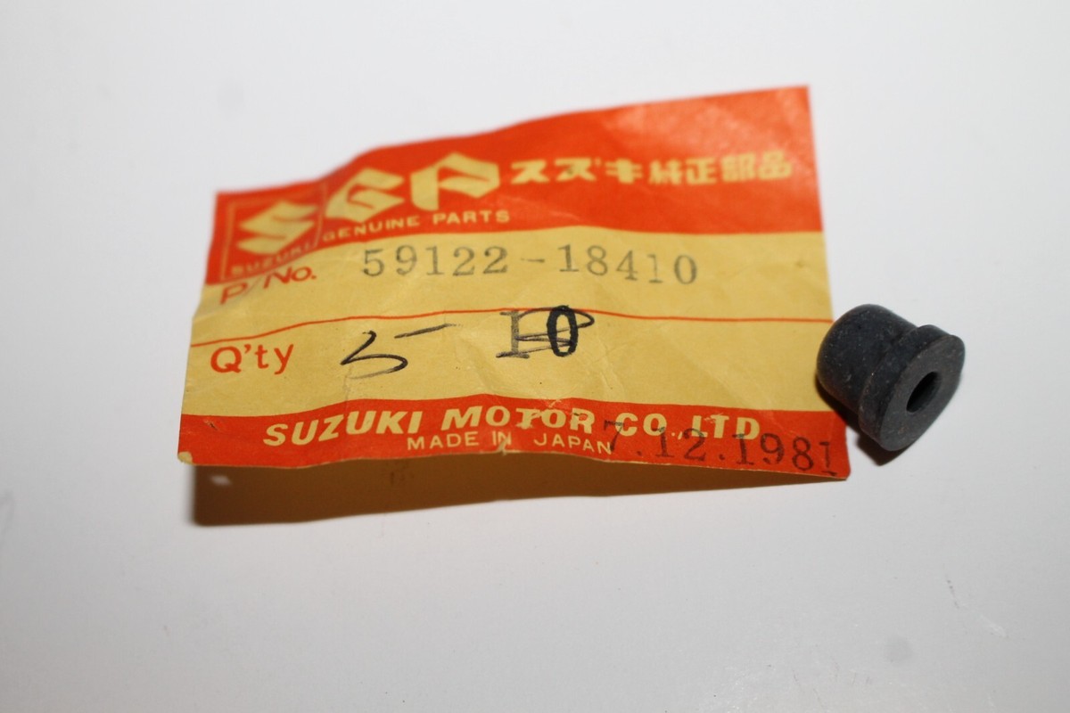 シンガポール旧 1987 - 1990 Suzuki LT500R Quadzilla Bleeder Plug Cap NOS 59122