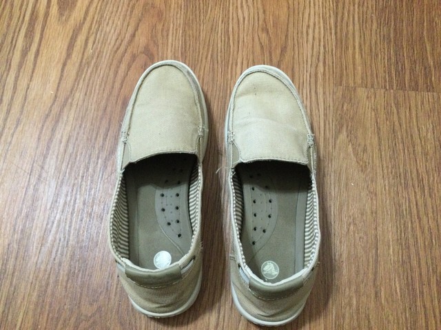 crocs walu canvas loafer