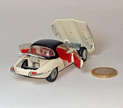 TEKNO DENMARK Jaguar E-Type Nr. 926 1 : 43 inkl. Ersatzrad, bespielt aus 1. Hand