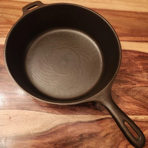 Wagner (Unmarked) 10 1/2" Chicken Fryer Hinged Skillet BASE, MIUSA, Screw Handle