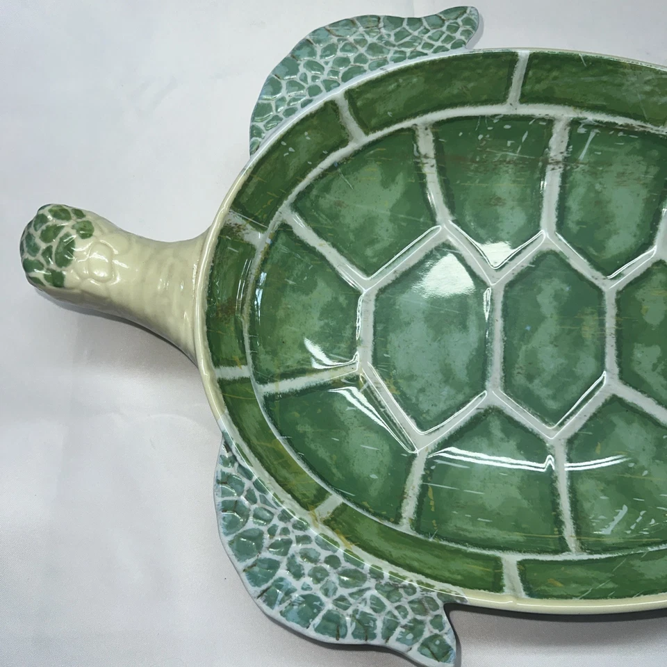 Plato grande de melamina Pier 1 One Speedy the Sea Turtle 22" Foto 2 de 4