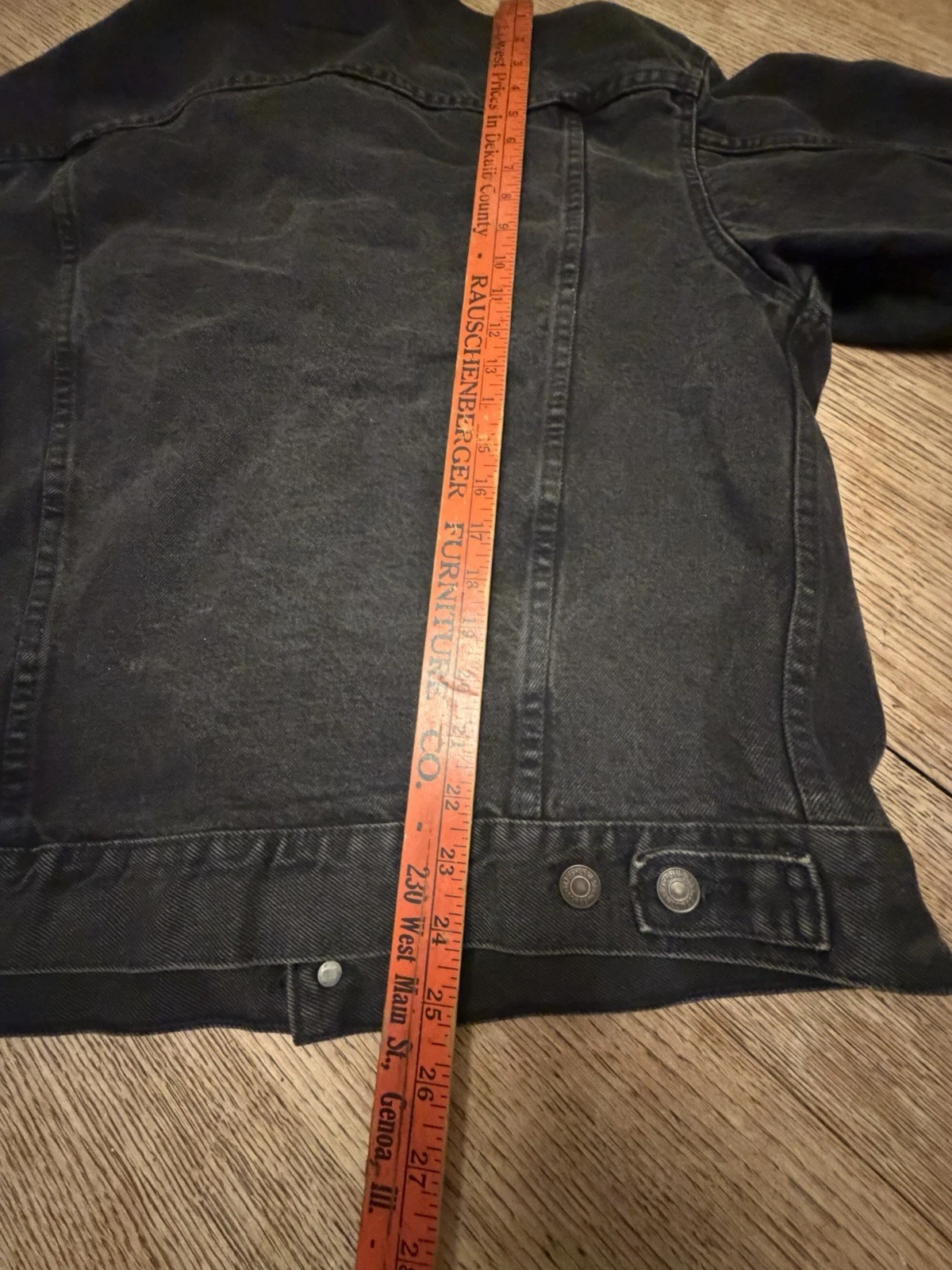 Vintage 70s 80s Levis Black Denim Trucker Jacket Size Med Made in USA - product detail image 7