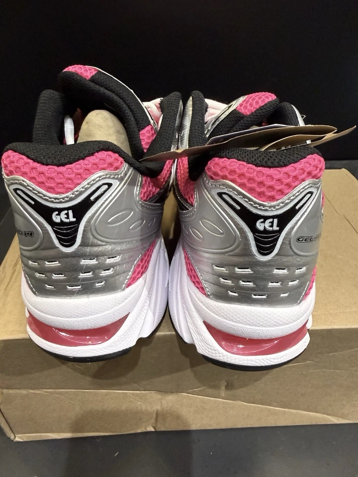 Asics Gel-Kinsei OG Silver/Pink Running Shoes Size 9.5 NWOB - Image 3 of 4