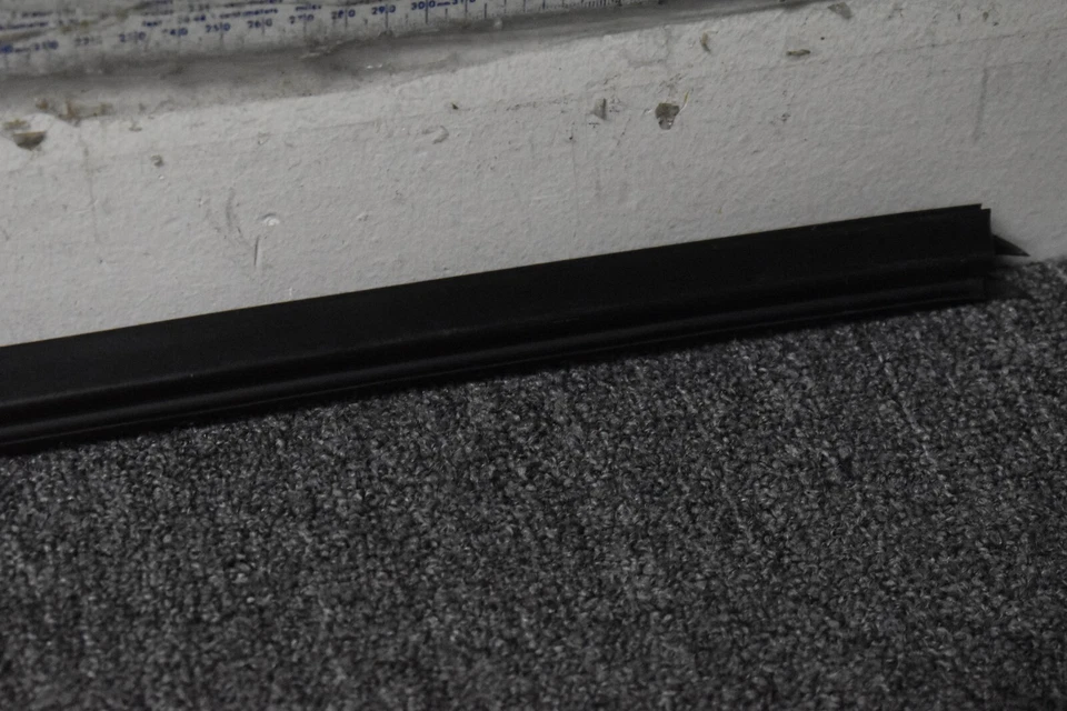 BMW 328I WINDOW SEAL FACTORY OEM - Image 3 of 4