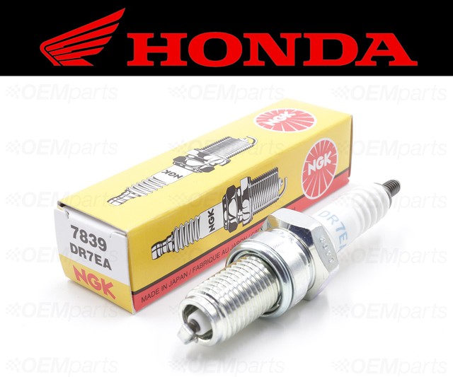 1x NGK DR7EA Spark Plug Honda Motorcycle (See Fitment ...