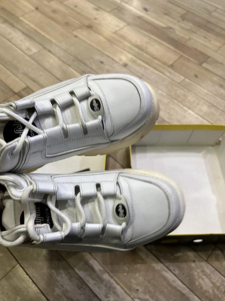 Zapatillas deportivas de plataforma gruesas de cuero de caña baja Buffalo London talla 10 EE. UU./9UK - blancas Foto 4 de 4