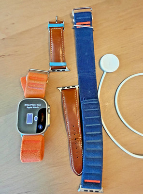 Apple Watch Ultra (1st Gen) 49mm Titanium GPS, Cellular, + PREMIUM LEATHER BAND!