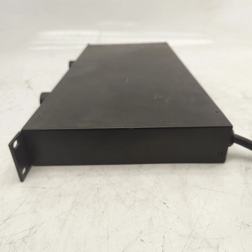 Wattbox B9PB02P6 11-Outlet Rack Mounted Surge Protector  | Powers On, Untested - Image 4 of 4