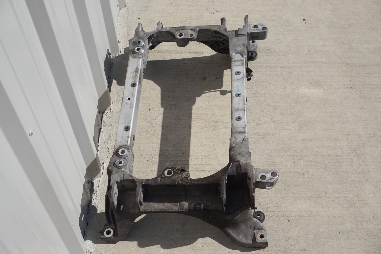 2014-2019 Maserati Ghibli RWD Front Suspension Subframe Crossmember OEM