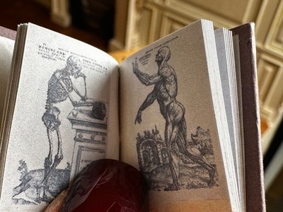 Puppenhaus 1:12  De Humani Corporis Fabrica  +  Die Praxis der Medizin 