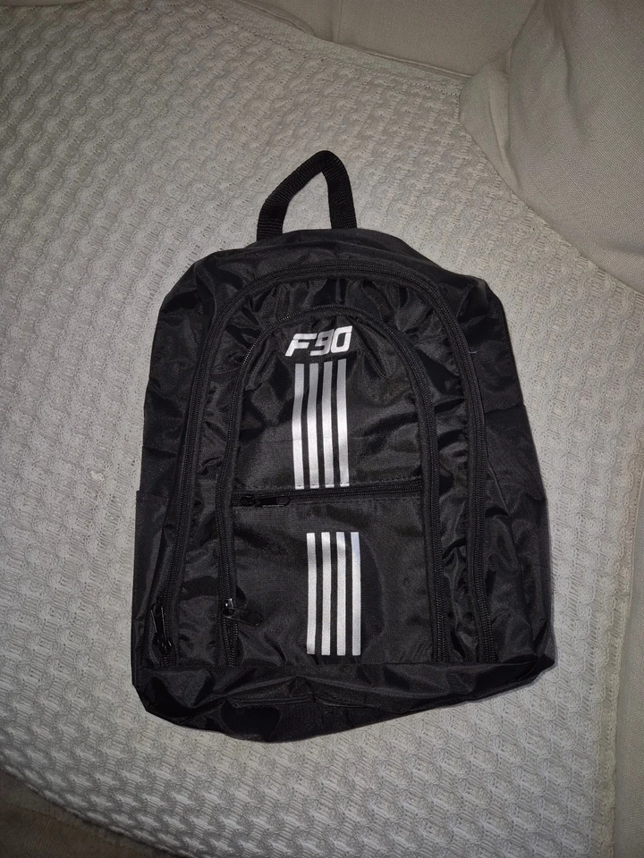 F90 Rucksack schwarz/weiß *NEU*