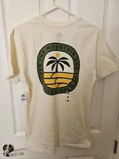 NWT QUIKSILVER “The Mountain and Wave” Graphic T-Shirt (Flaw in Last Picture), S