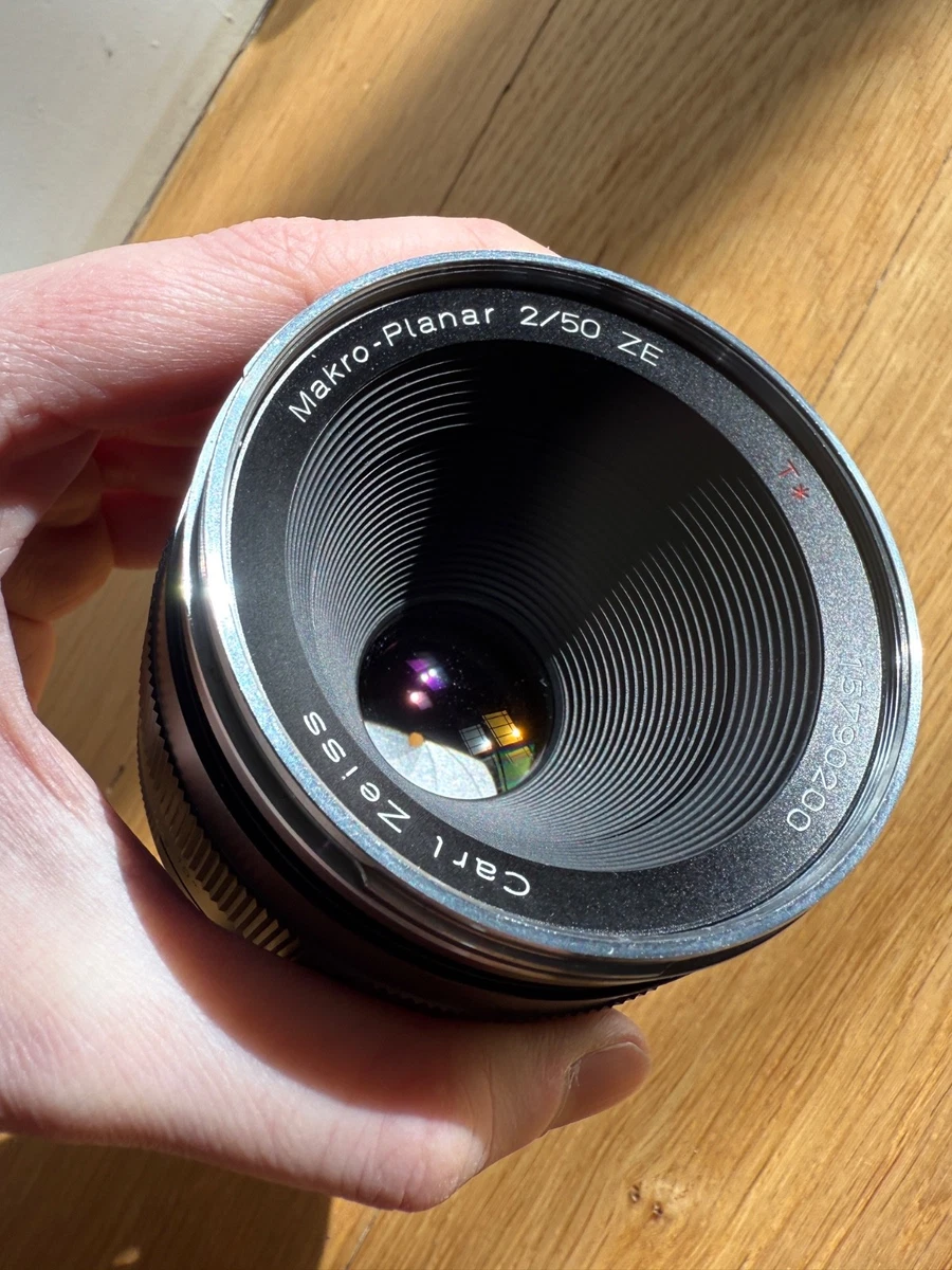 Preços baixos em ZEISS Planar T* 50mm Focal lentes de câmera de f