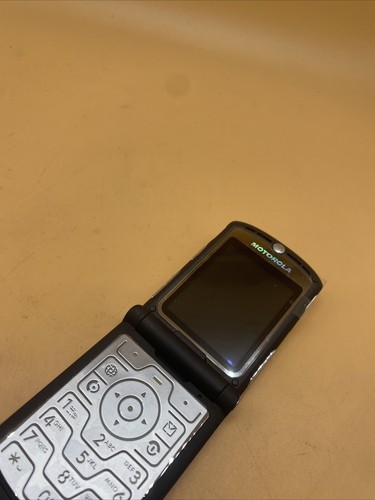 Motorola RAZR V3 argento - Foto 9 di 12