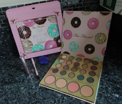 Too faced you drive me glazy donut makeup collection new in box