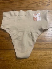 Joyspun Women’s Seamless Mid-Rise Shaping Thong, Beige Size XXL (20) - New