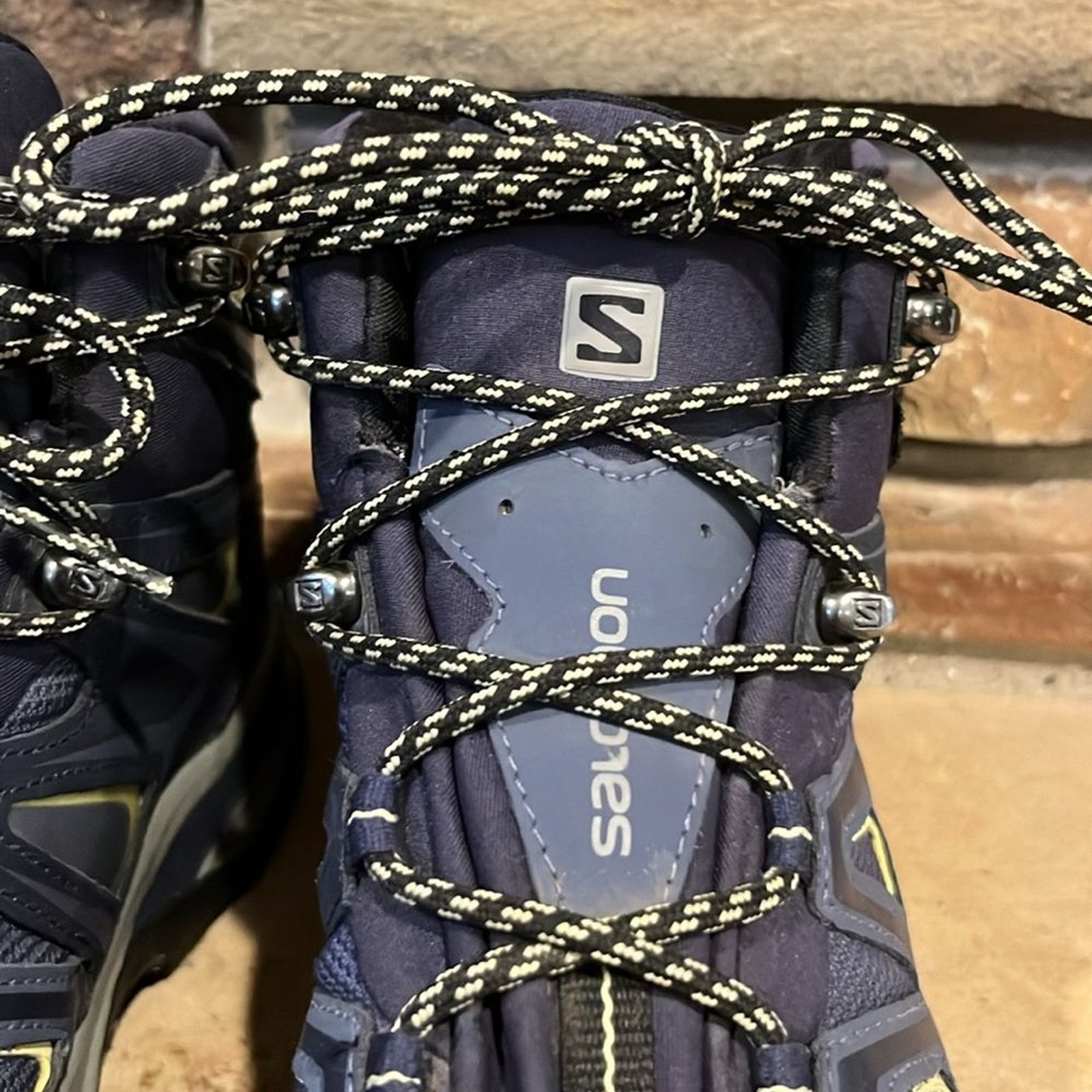 Stivali da trekking alti Salomon X ultra larghi Gore Tex blu e giallo