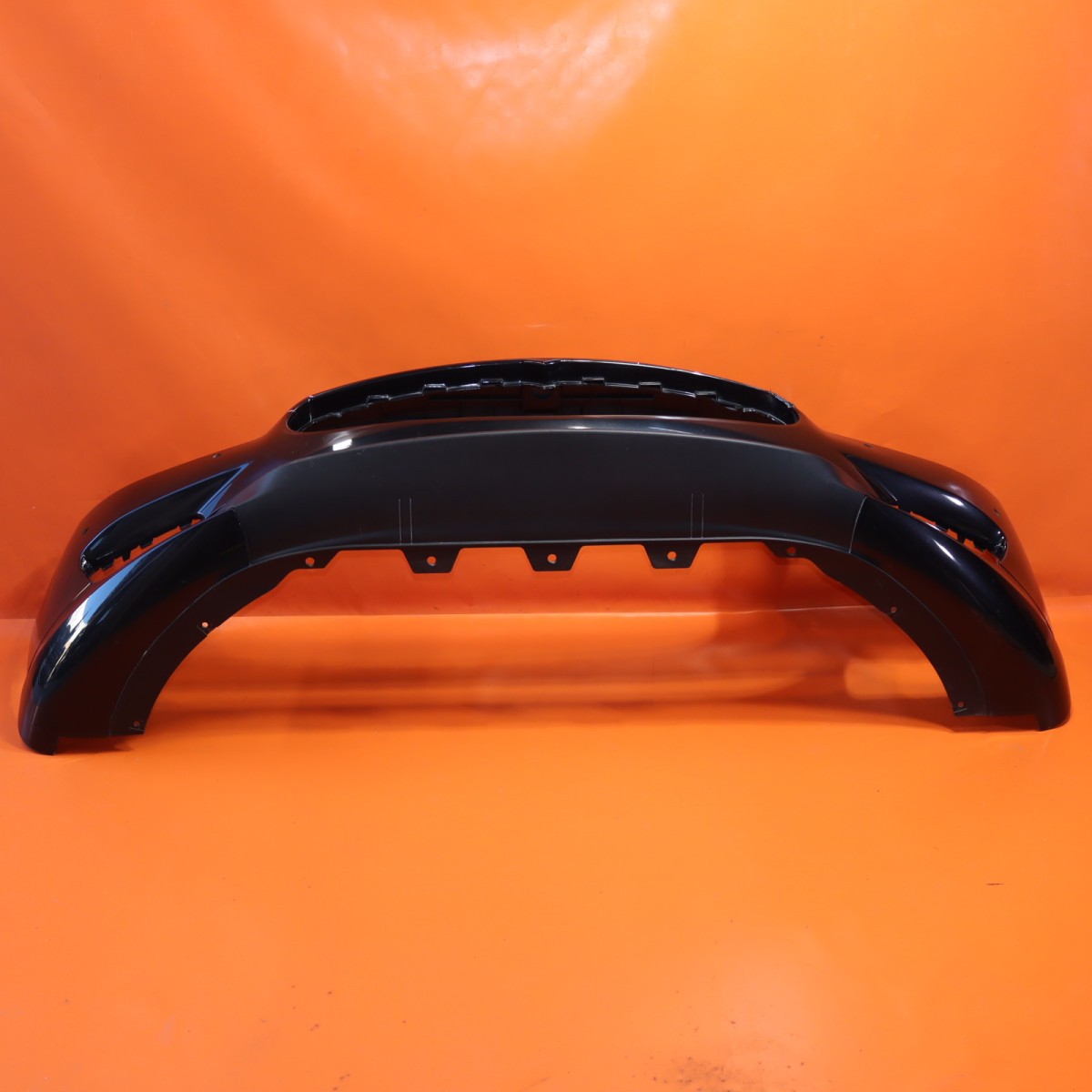 MASERATI QUATTROPORTE FRONT BUMPER 2014 2015 2016 2017 670010256 OEM