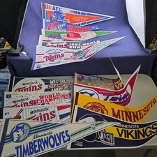 Lot Of 13 Vintage Penents Mostly Minnesota Twins Vikings 80s