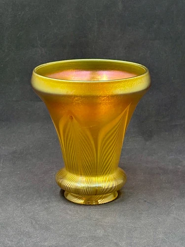 Antique QUEZAL STEUBEN era Art Nouveau Arts & Crafts Mission blown glass shade