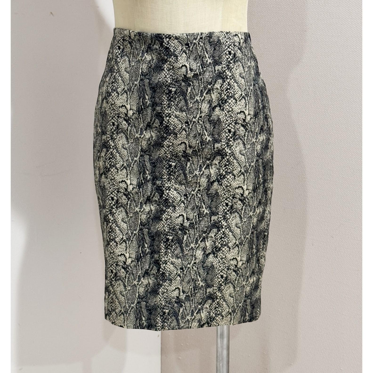 Talbots Petite Women's Black/Beige Python Snake P… - image 1