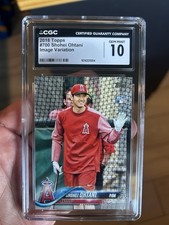 2018 Topps Shohei Ohtani #700 With Bat RC Rookie SP CGC 10. Image Variation