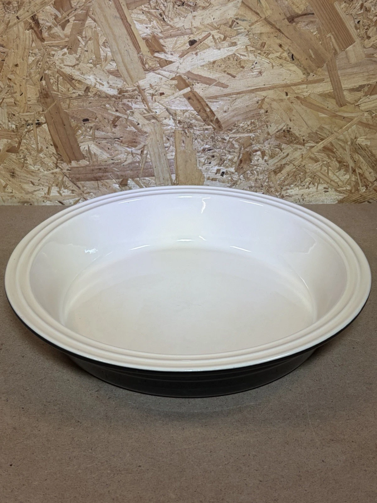 Le Creuset Stoneware Black Round Baking / Pie Dish 30cm Oven Safe 09-45
Opens in a new window or tab