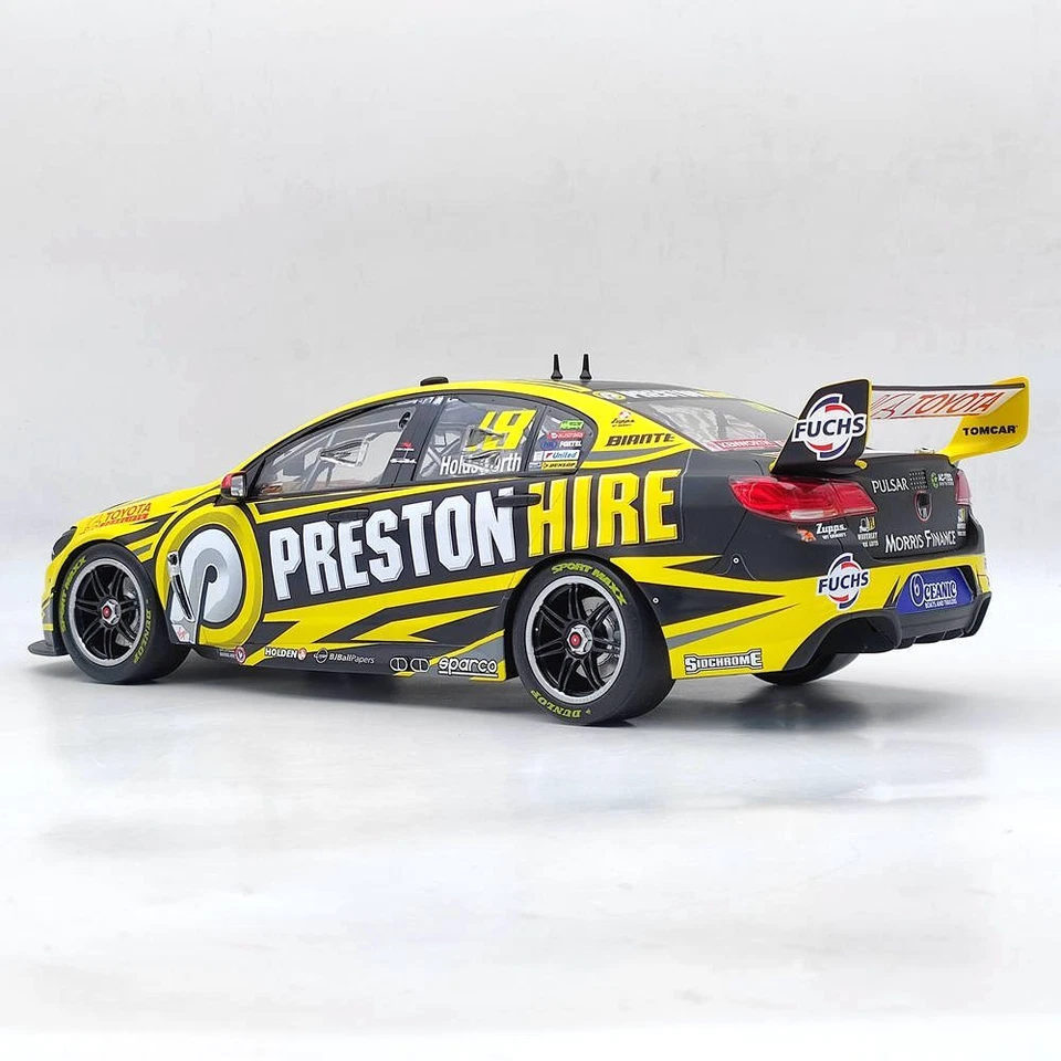 B-N-T #B12H16J 1:12 PRESTON HIRE RACING HOLDEN VF COMMODORE SUPERCAR 2016 - Image 3 of 4