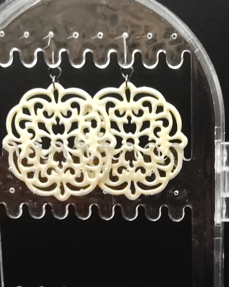 Pendientes colgantes Premier Designs Lg 2,25" esmalte crema Foto 2 de 2