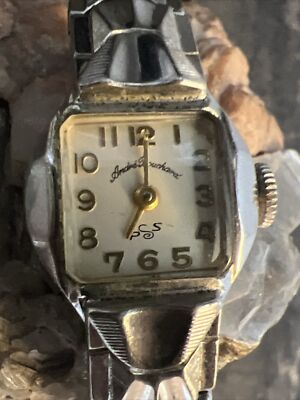 Vintage Andre Bouchard 17 Jewels Ladies Wind-Up Watch Silver Tone Working Vintage Andre Bouchard 17 Jewels Ladies Square Watch - 10K  main image 2