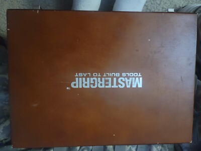 WOOD CARVING CHISELS SET WITH NICE CARRYING BOX SLIGHTLY USED!!!!!!!